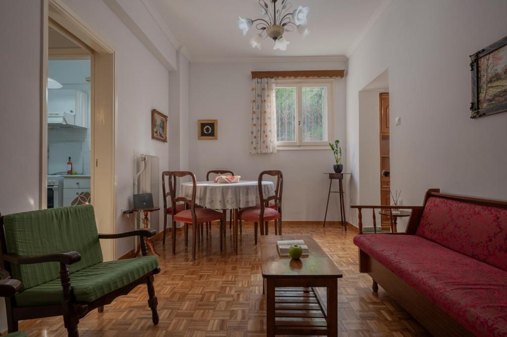 διπλα σε μετρο , κοντα στην ακροπολη Apartament *
